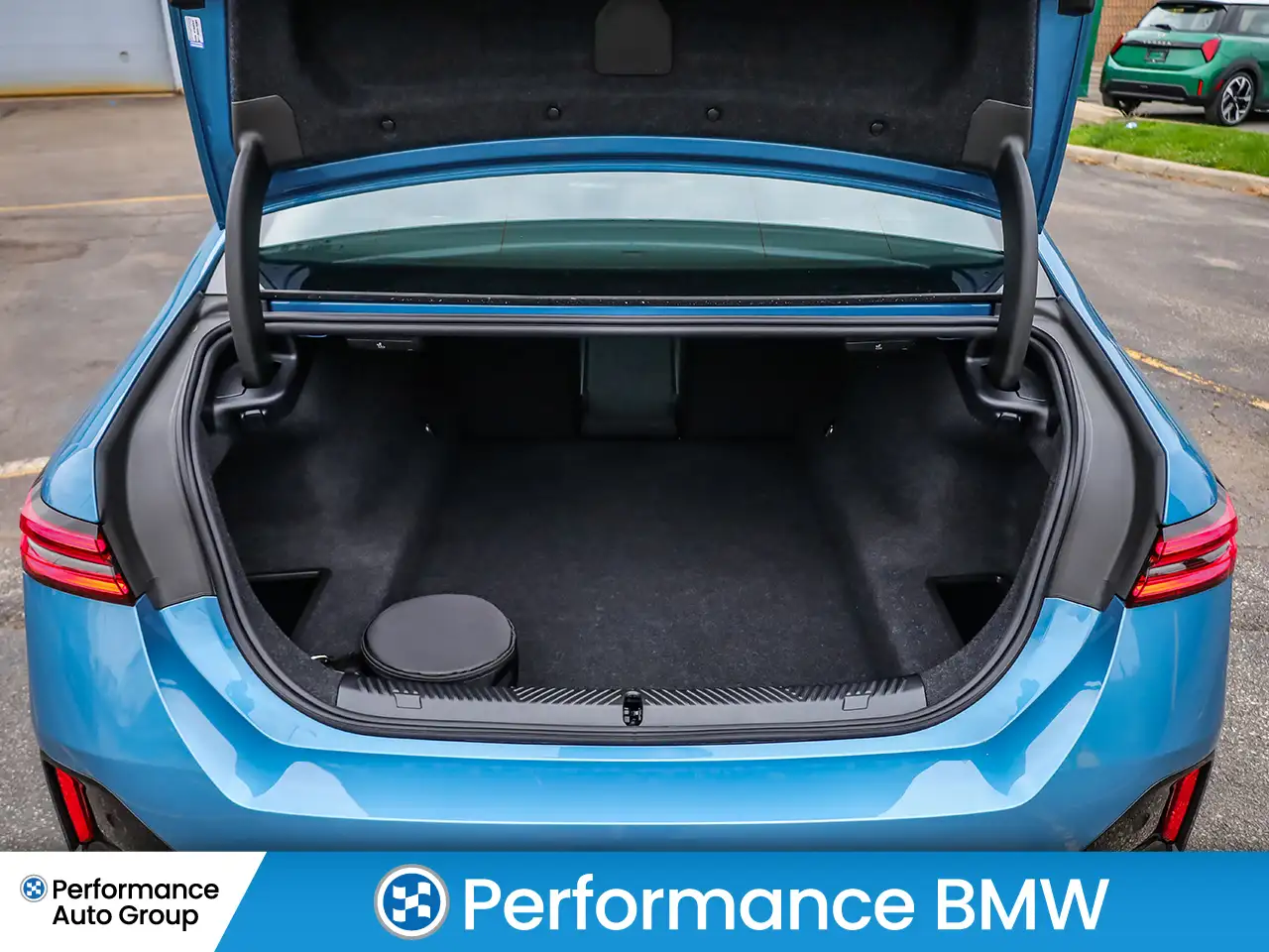 BMW 5 Series - Image 7