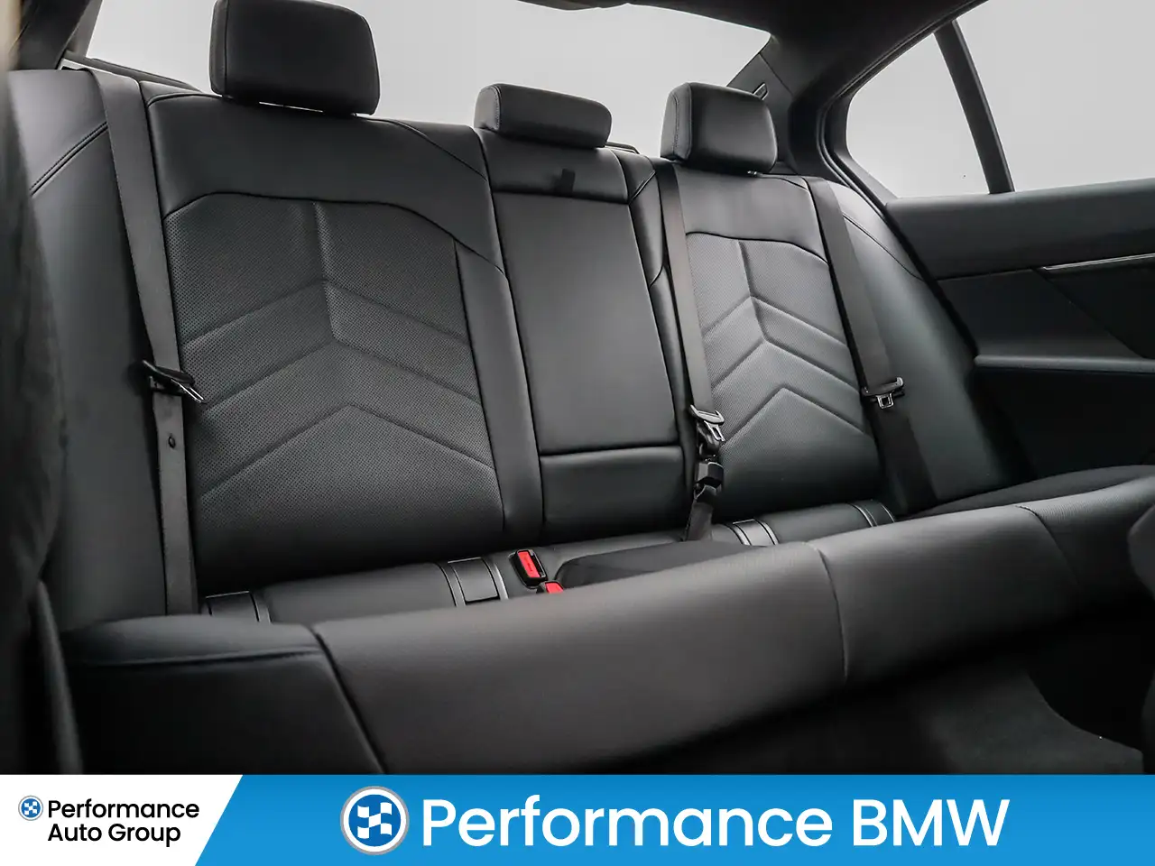 BMW 5 Series - Image 15