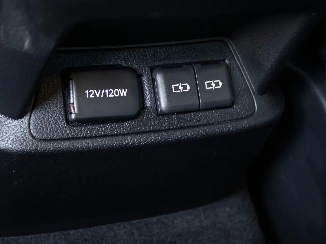 Lexus ES - Image 23