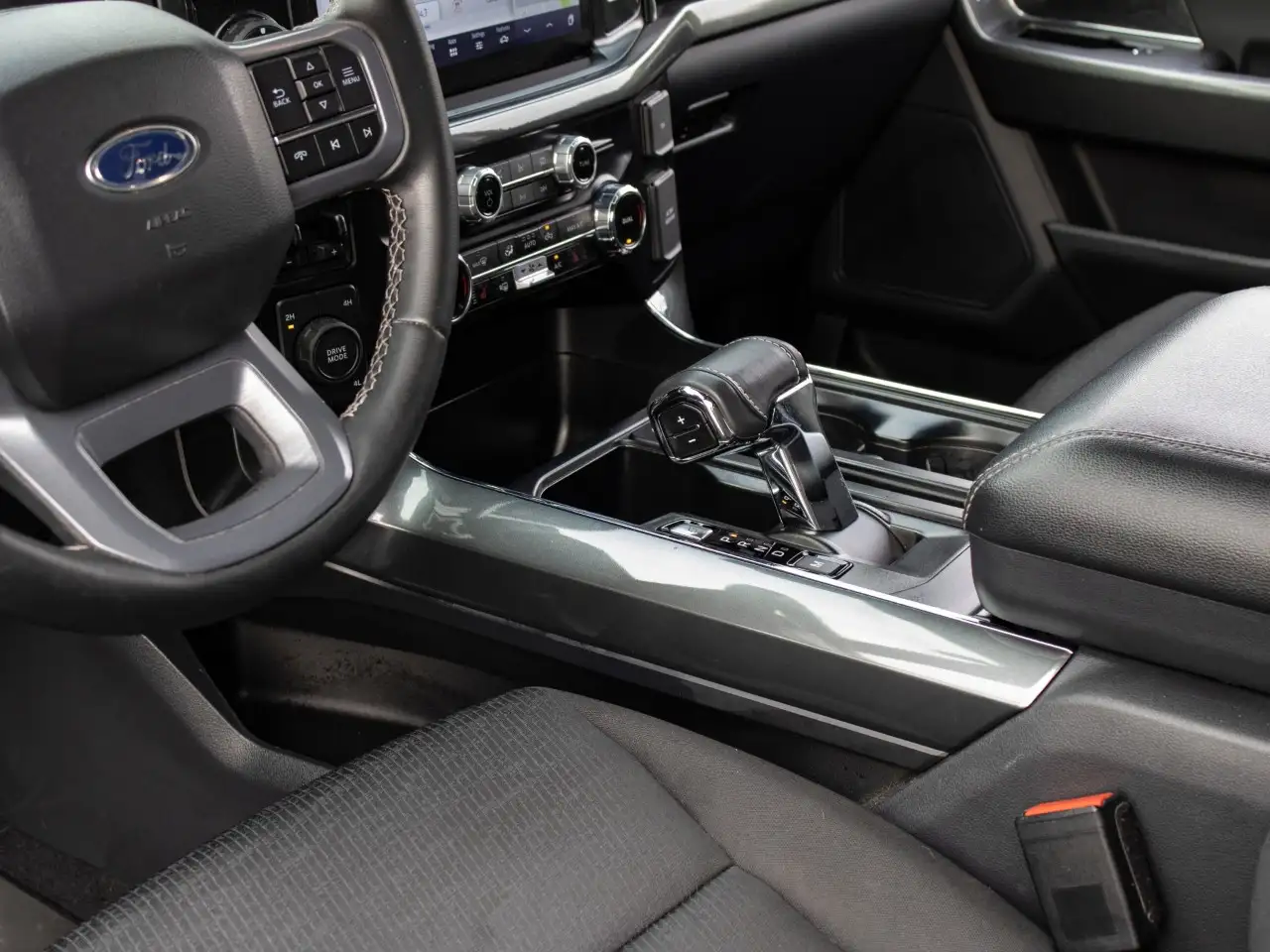 Ford F-150 - Image 21