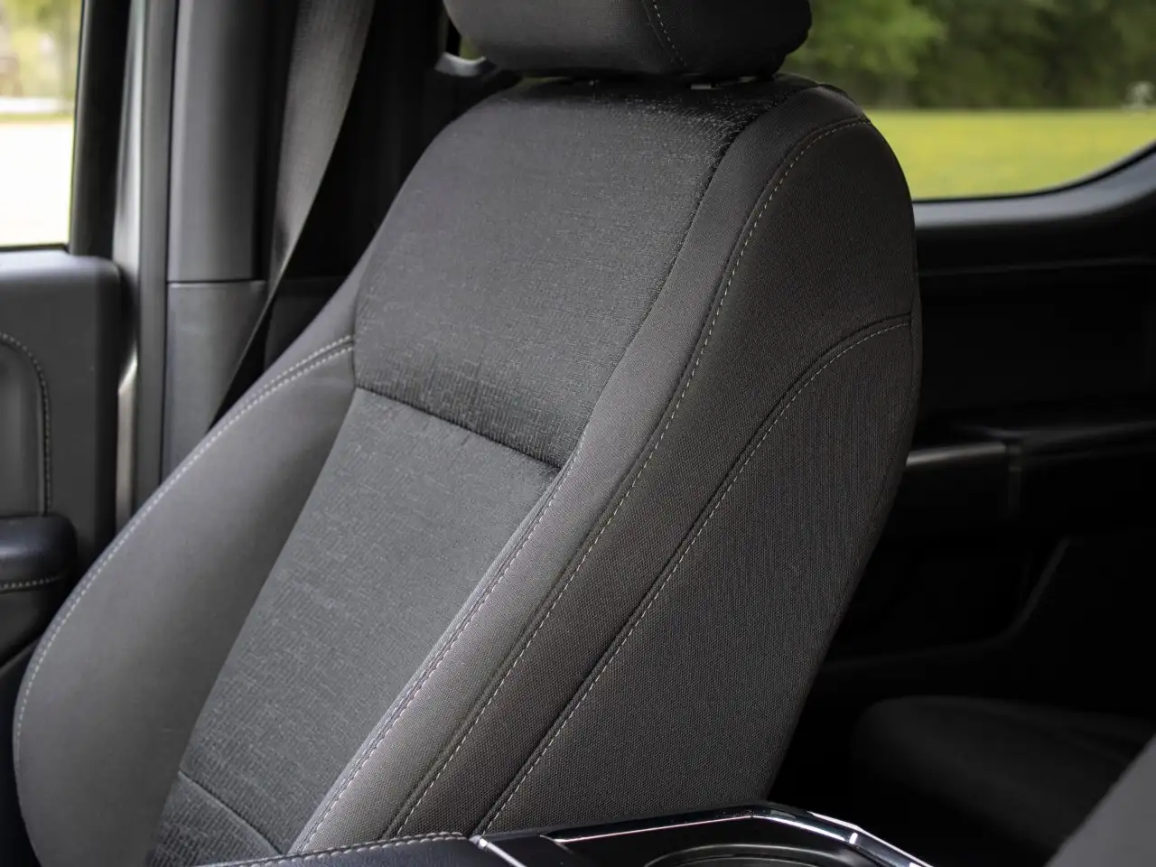 Ford F-150 - Image 17