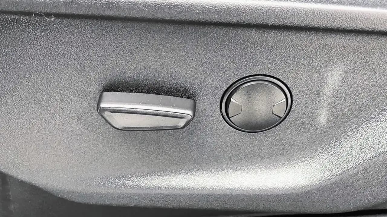 Ford F-150 - Image 38