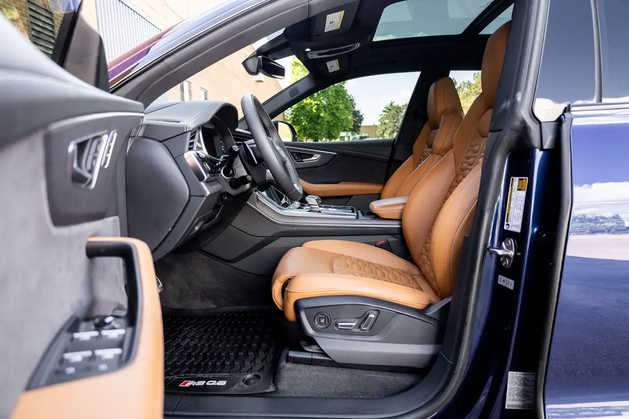 Audi RS Q8 - Image 29