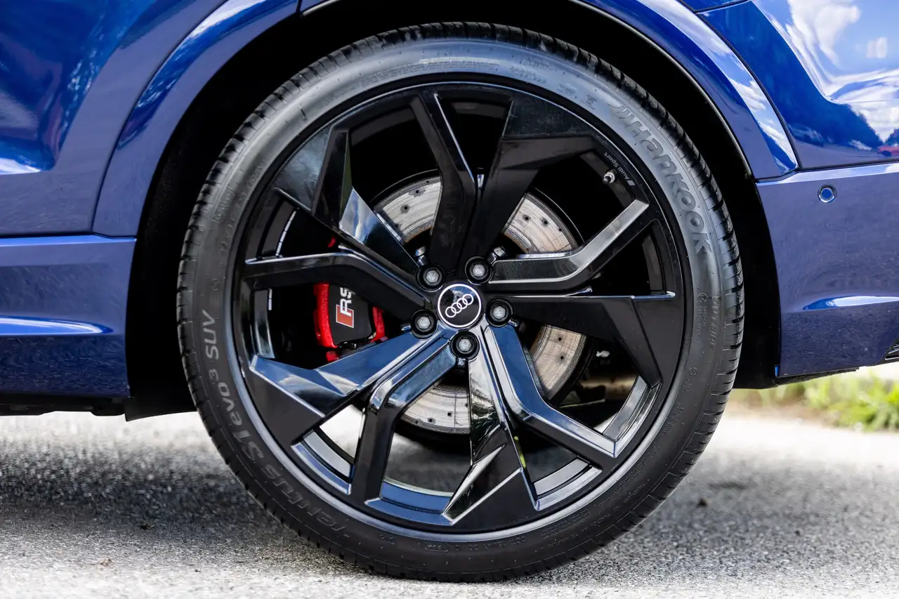 Audi RS Q8 - Image 24