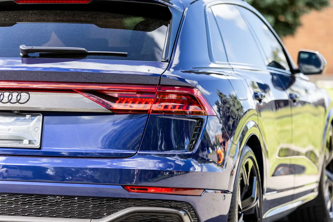 Audi RS Q8 - Image 17