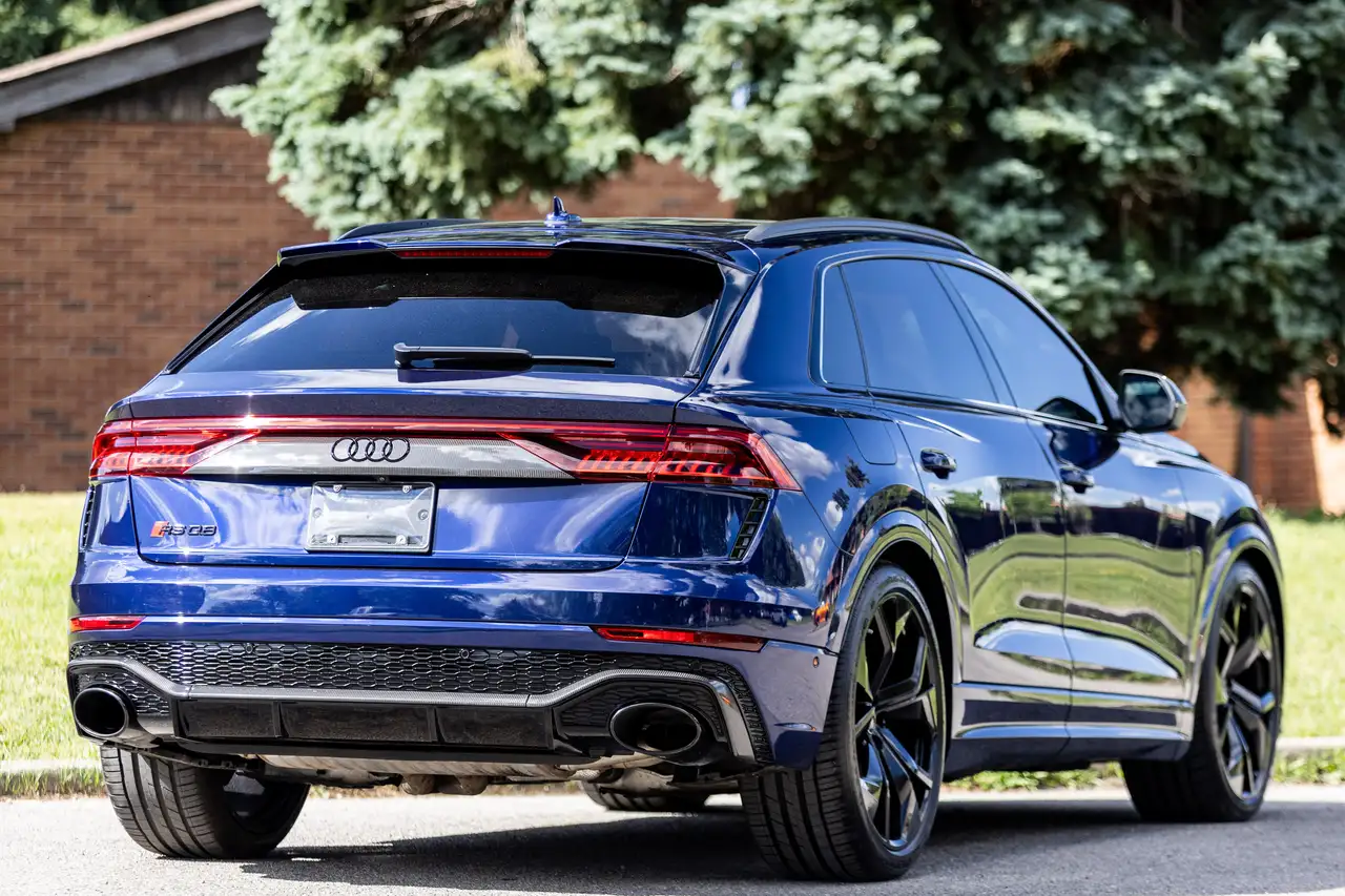 Audi RS Q8 - Image 6