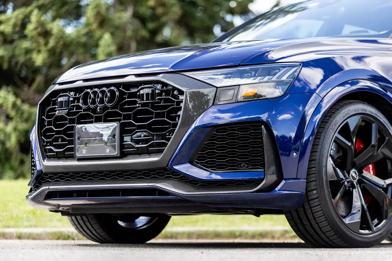 Audi RS Q8 - Image 10