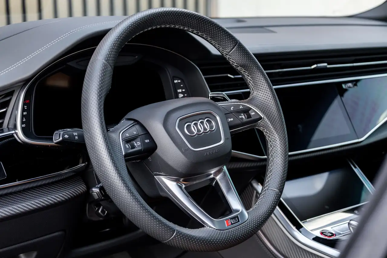 Audi RS Q8 - Image 27