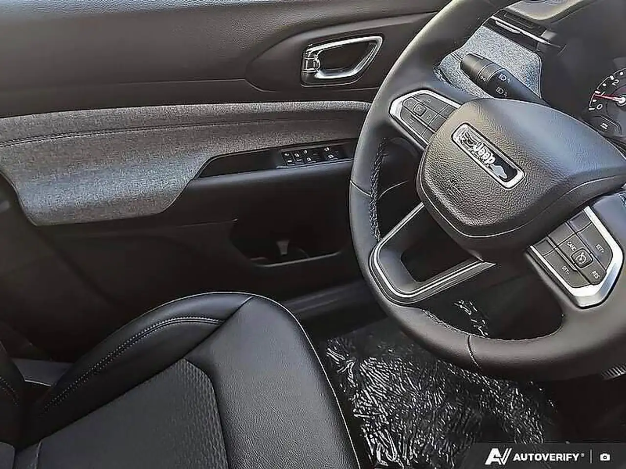 Jeep Compass - Image 17