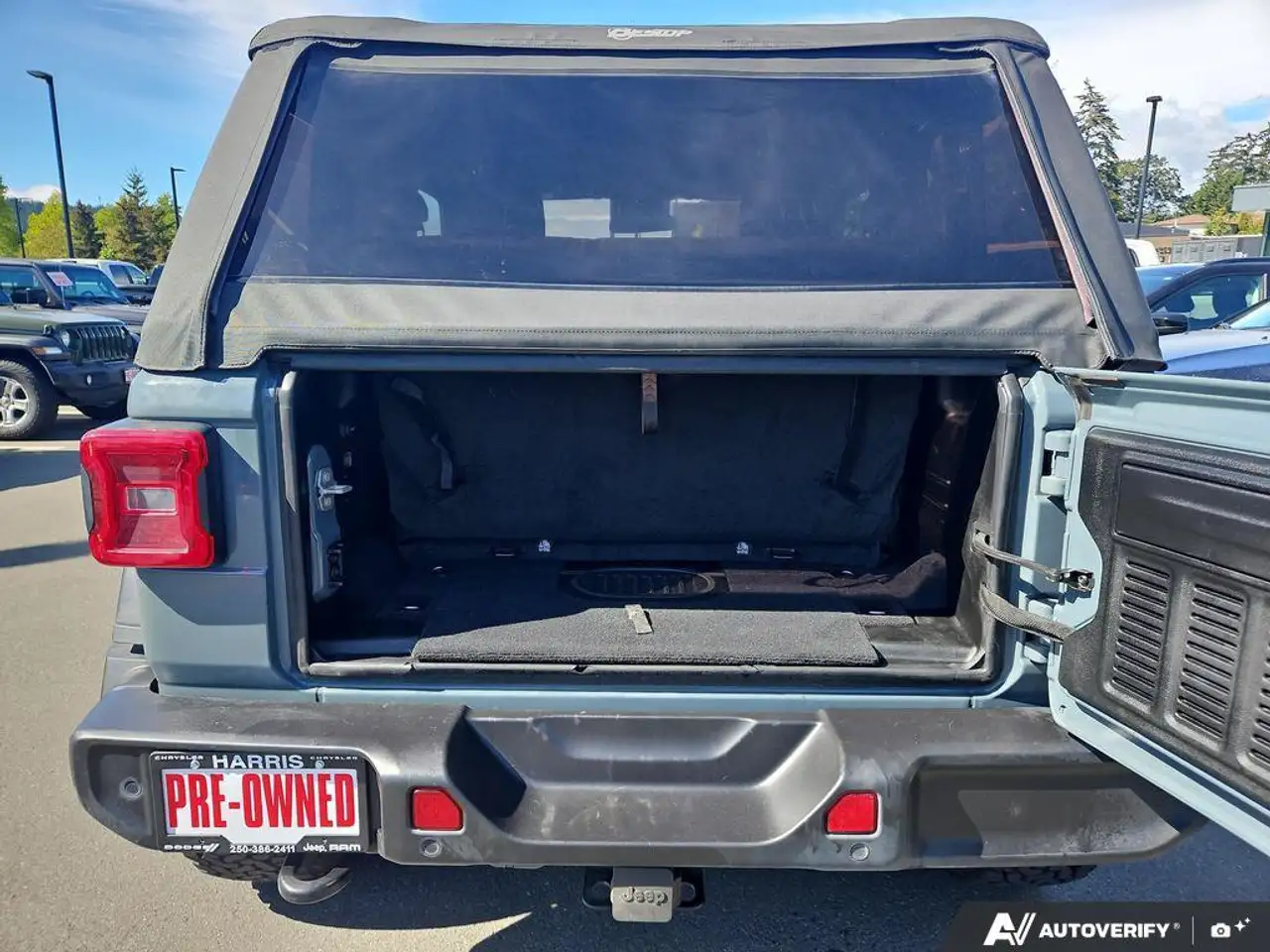 Jeep Wrangler - Image 12