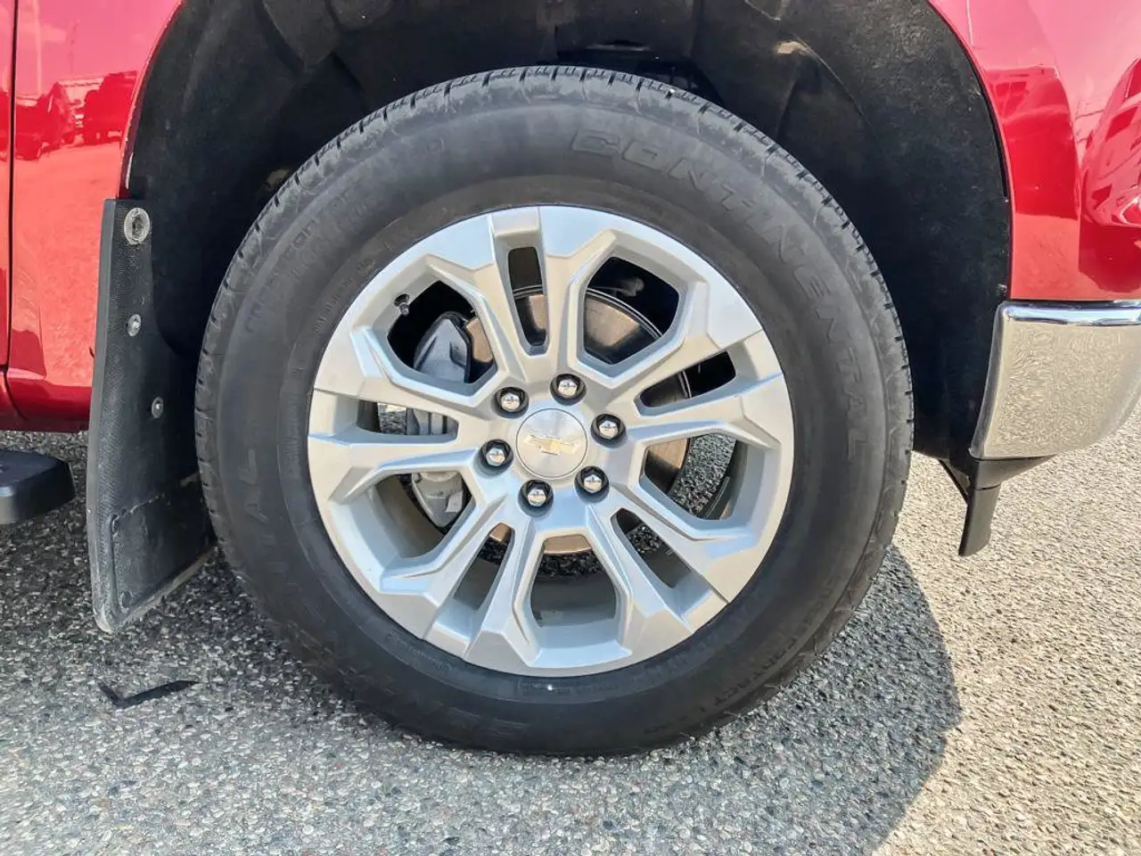 Chevrolet Silverado 1500 - Image 11