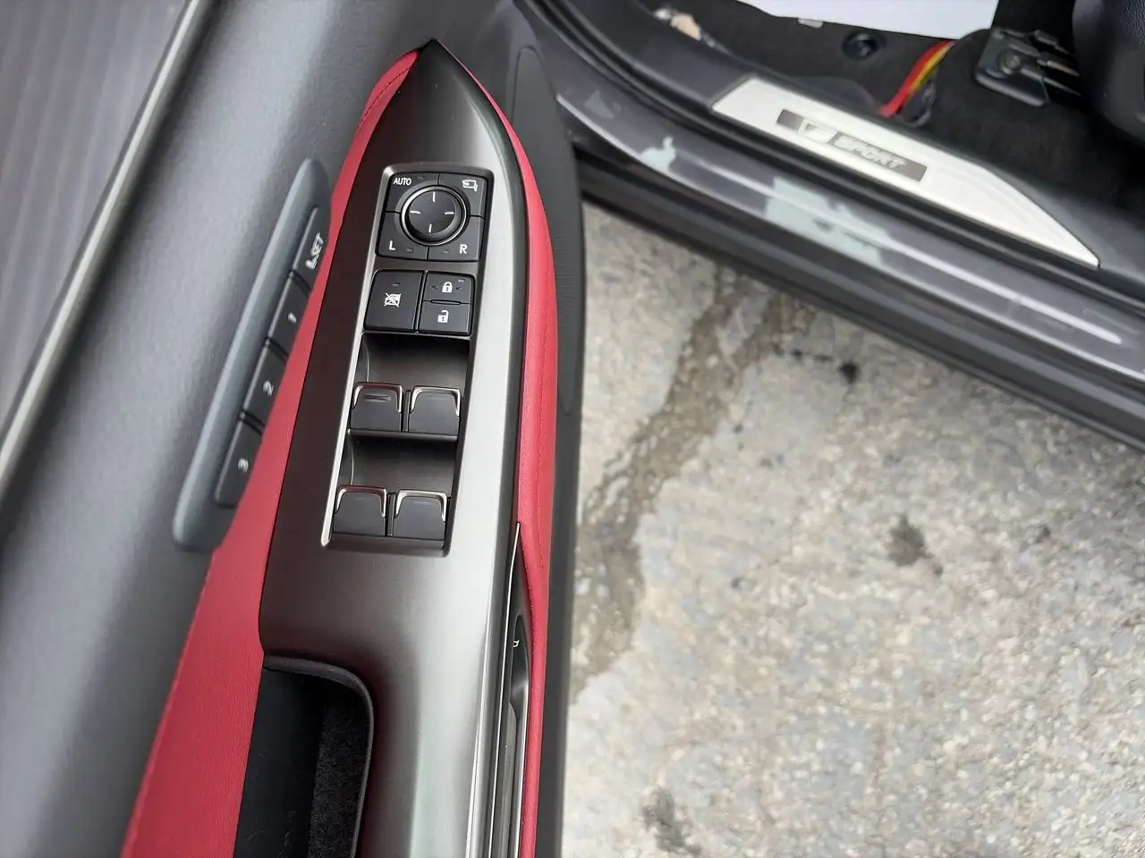 Lexus NX - Image 21