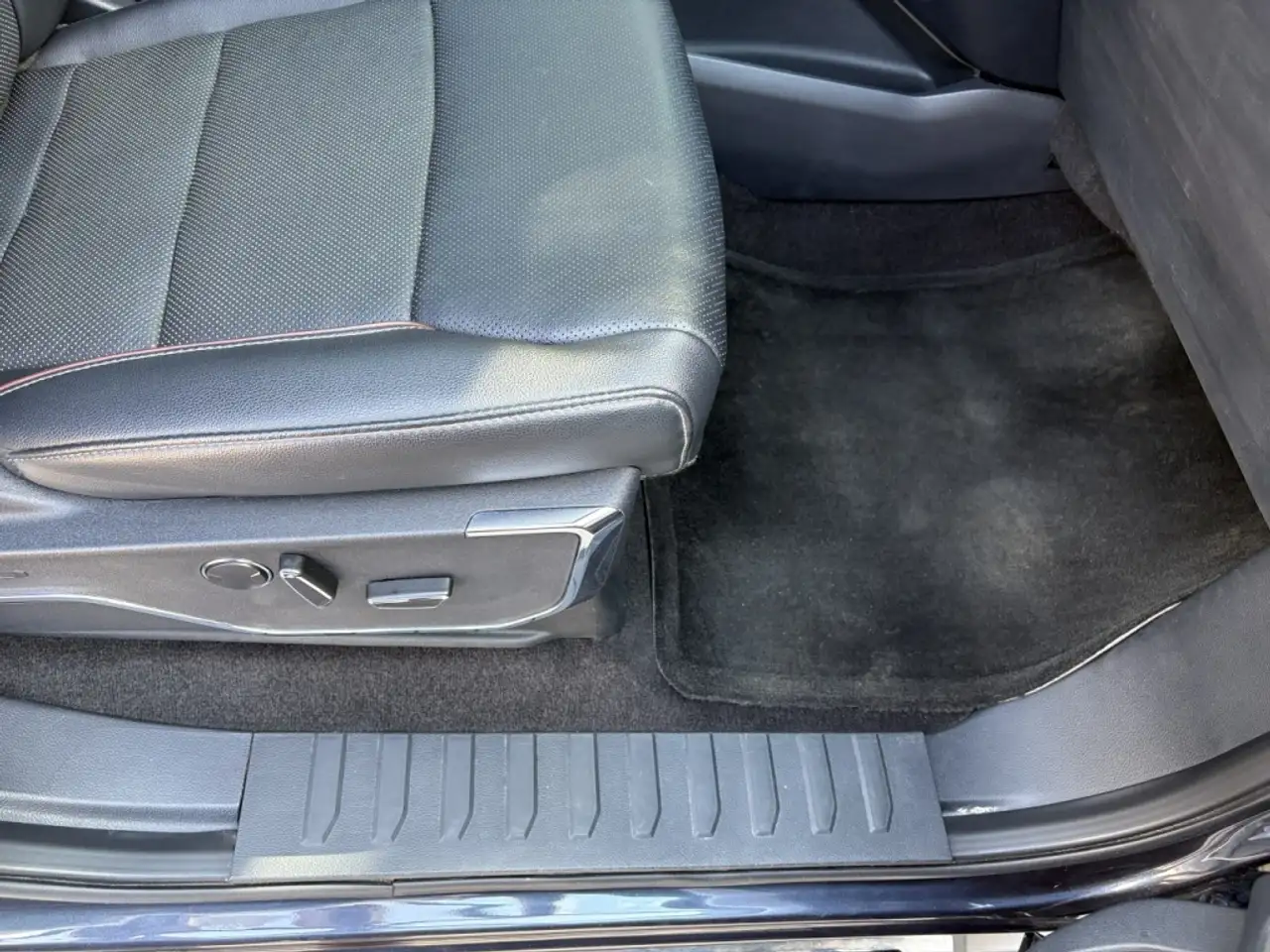Ford F-150 - Image 27