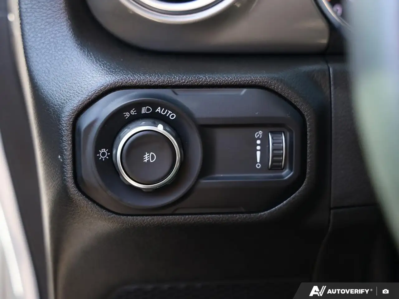 Jeep Wrangler - Image 8