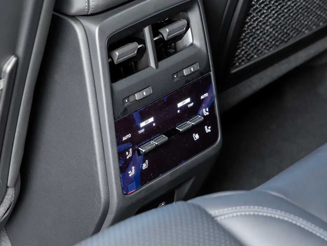 Porsche Macan - Image 36