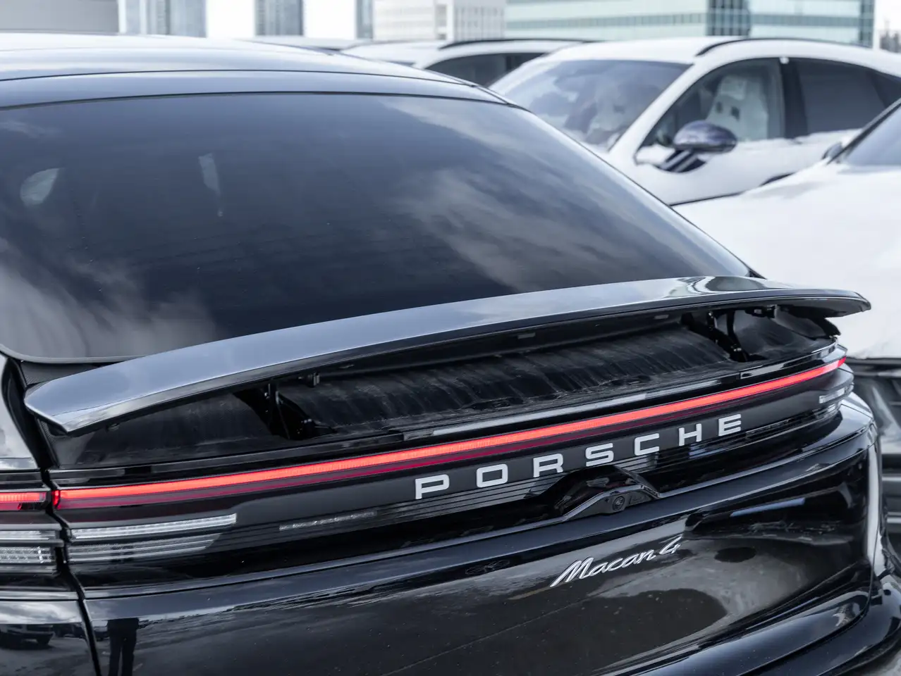 Porsche Macan - Image 12