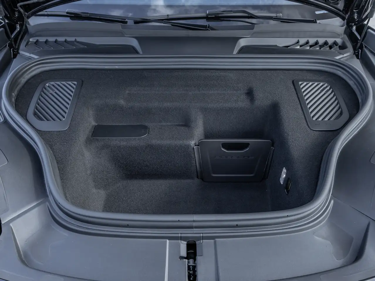 Porsche Macan - Image 8
