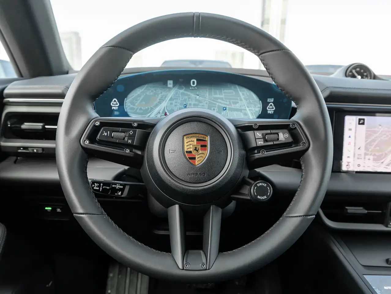 Porsche Macan - Image 16