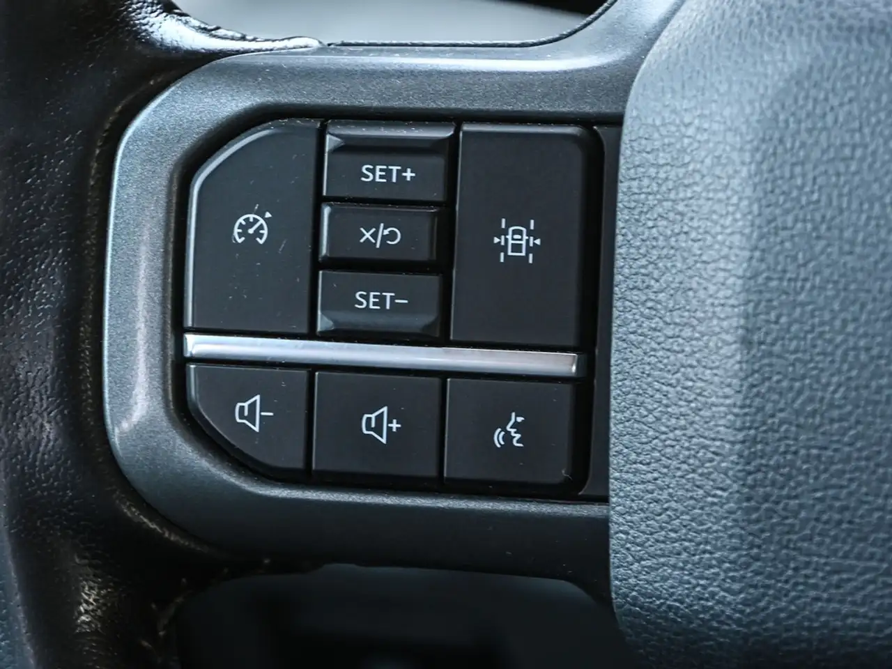 Ford F-150 - Image 21
