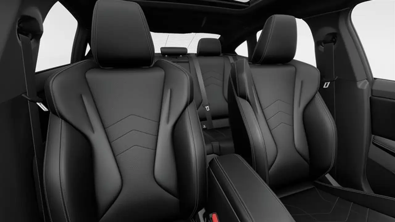 BMW 2 Series - Image 11