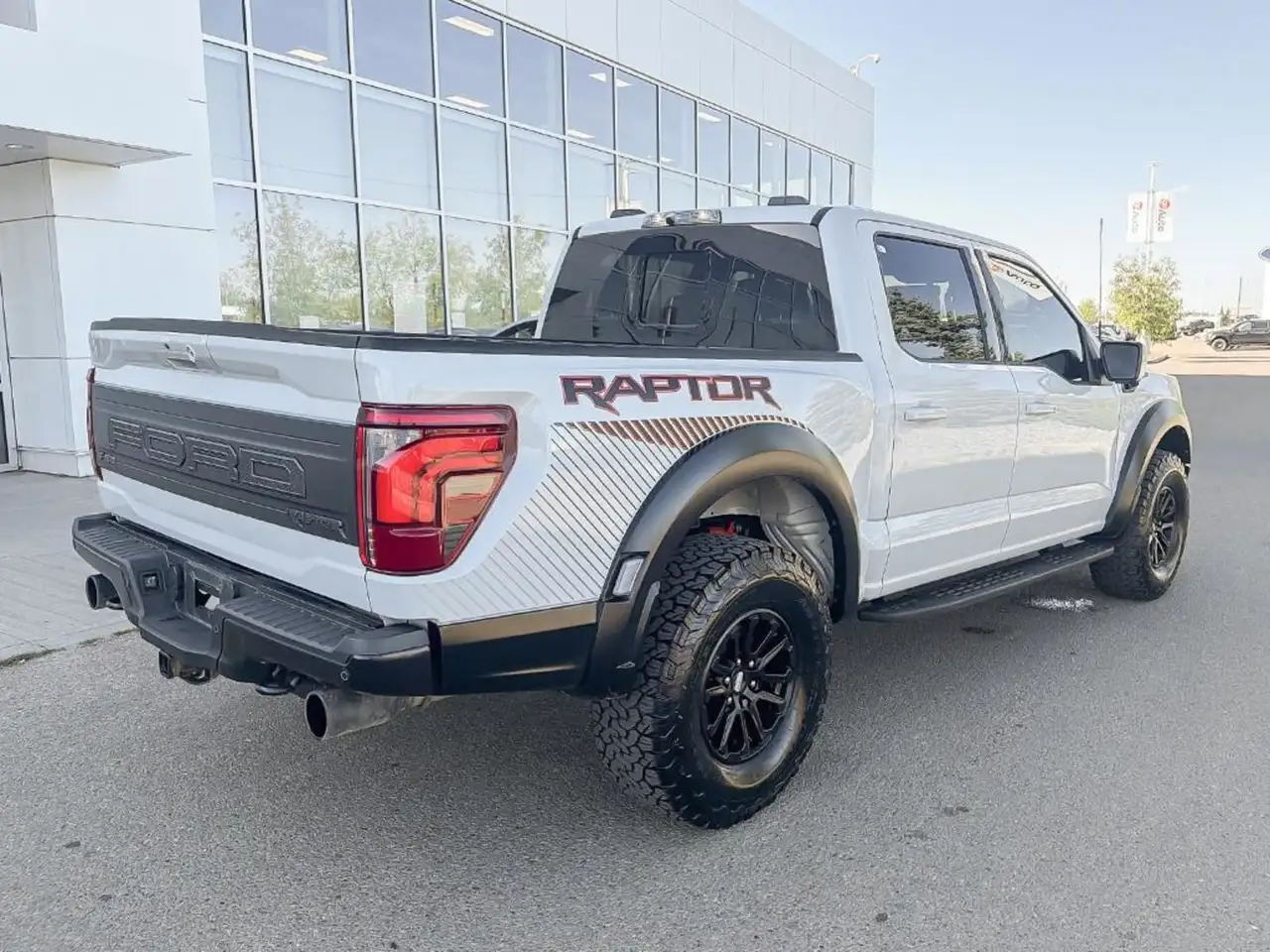 Ford F-150 - Image 25