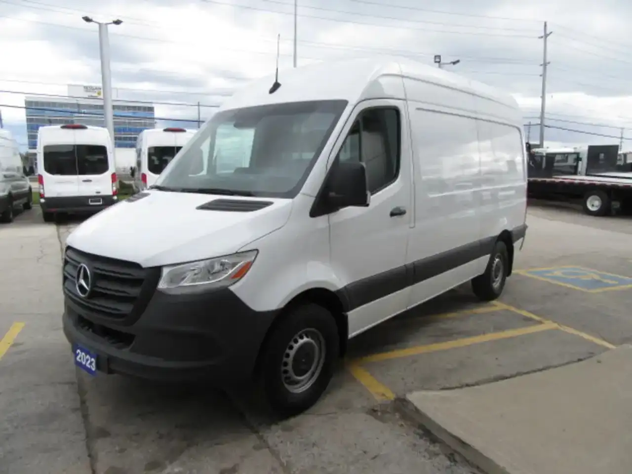 Mercedes-Benz Sprinter - Image 12