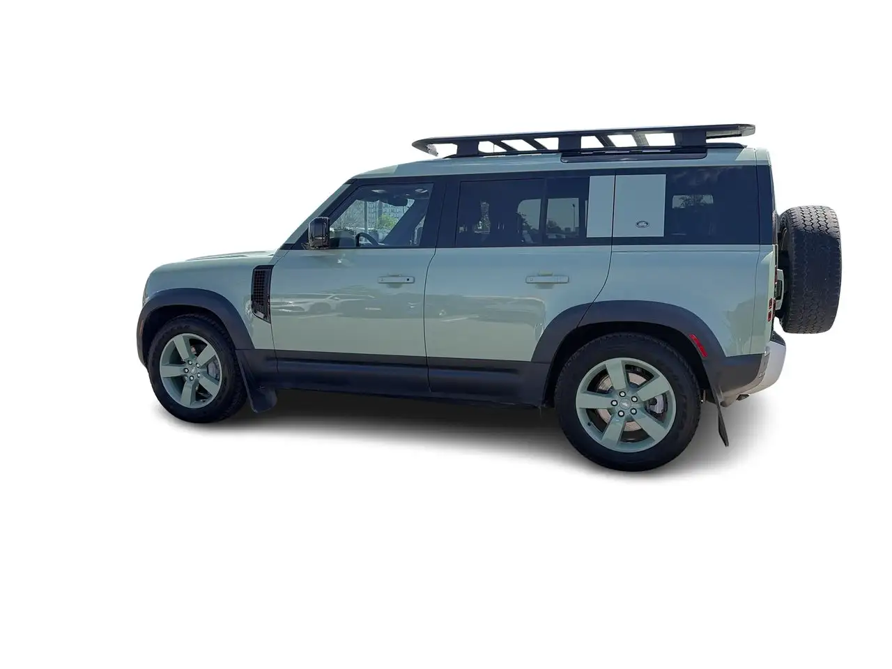 Land Rover Defender - Image 9