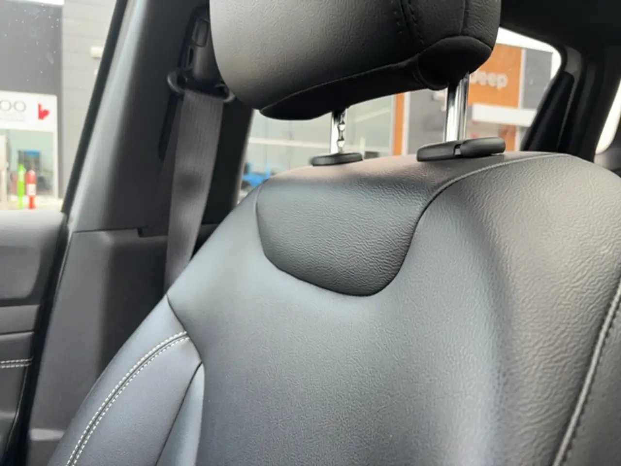 Jeep Compass - Image 19