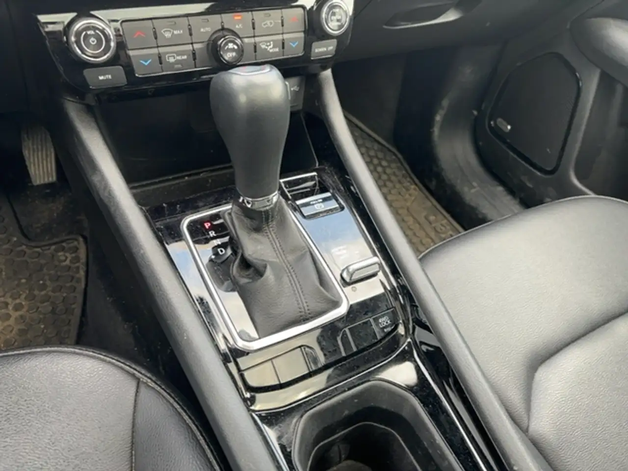 Jeep Compass - Image 18