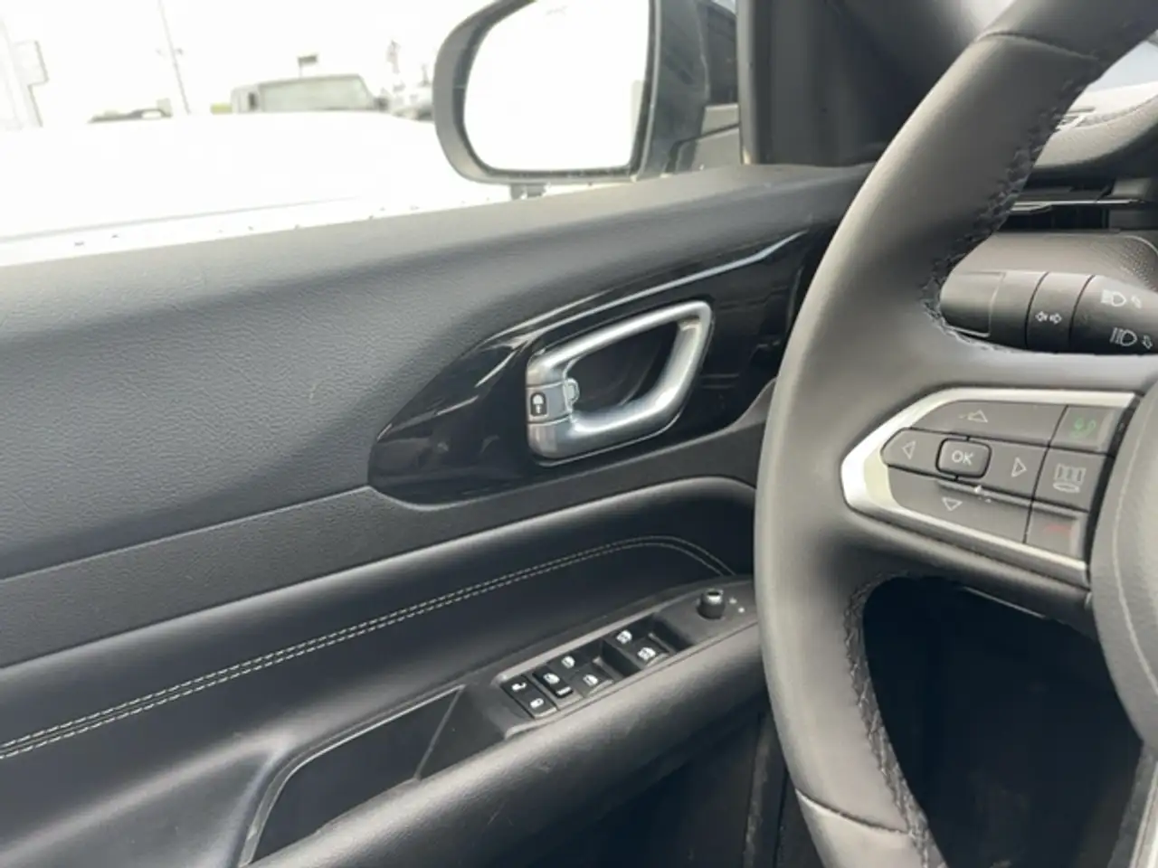 Jeep Compass - Image 13