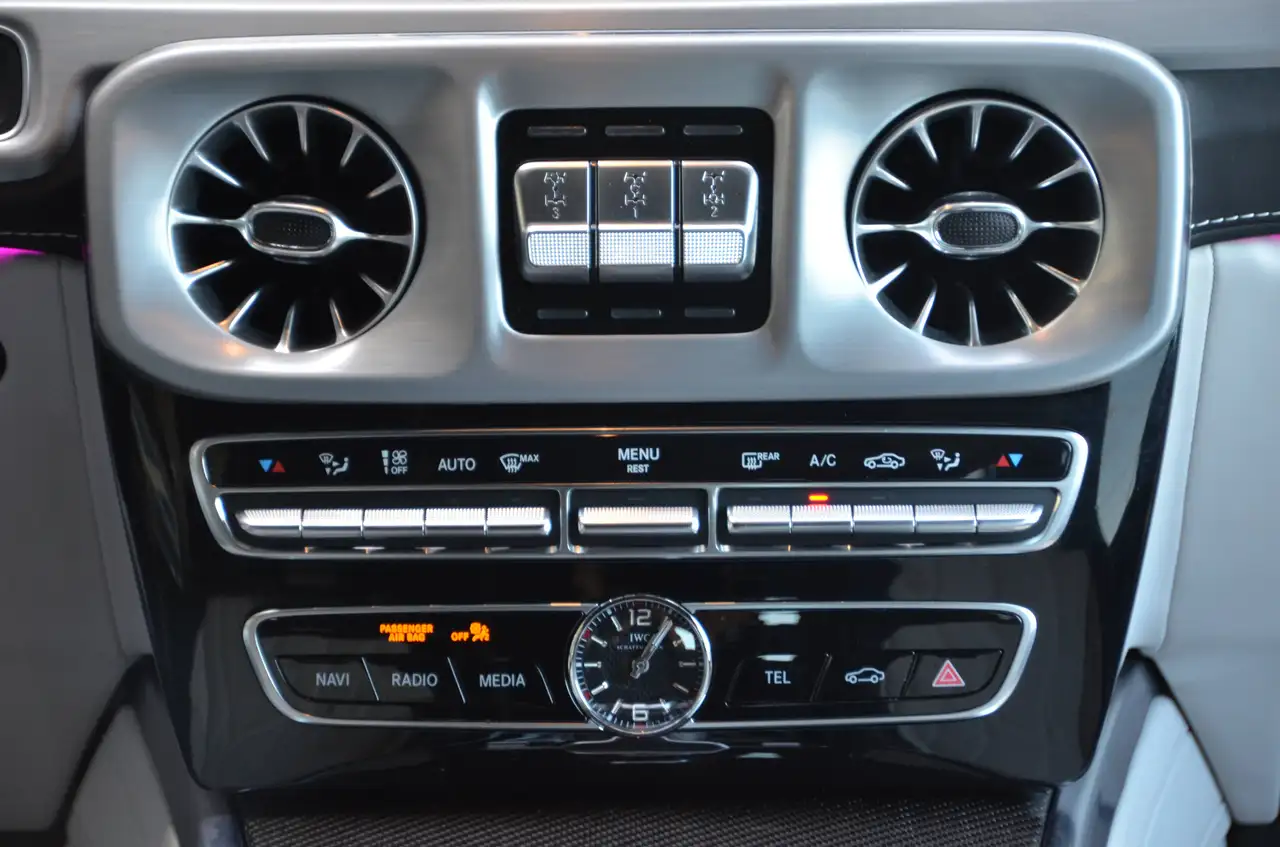 Mercedes-Benz G-Class - Image 38
