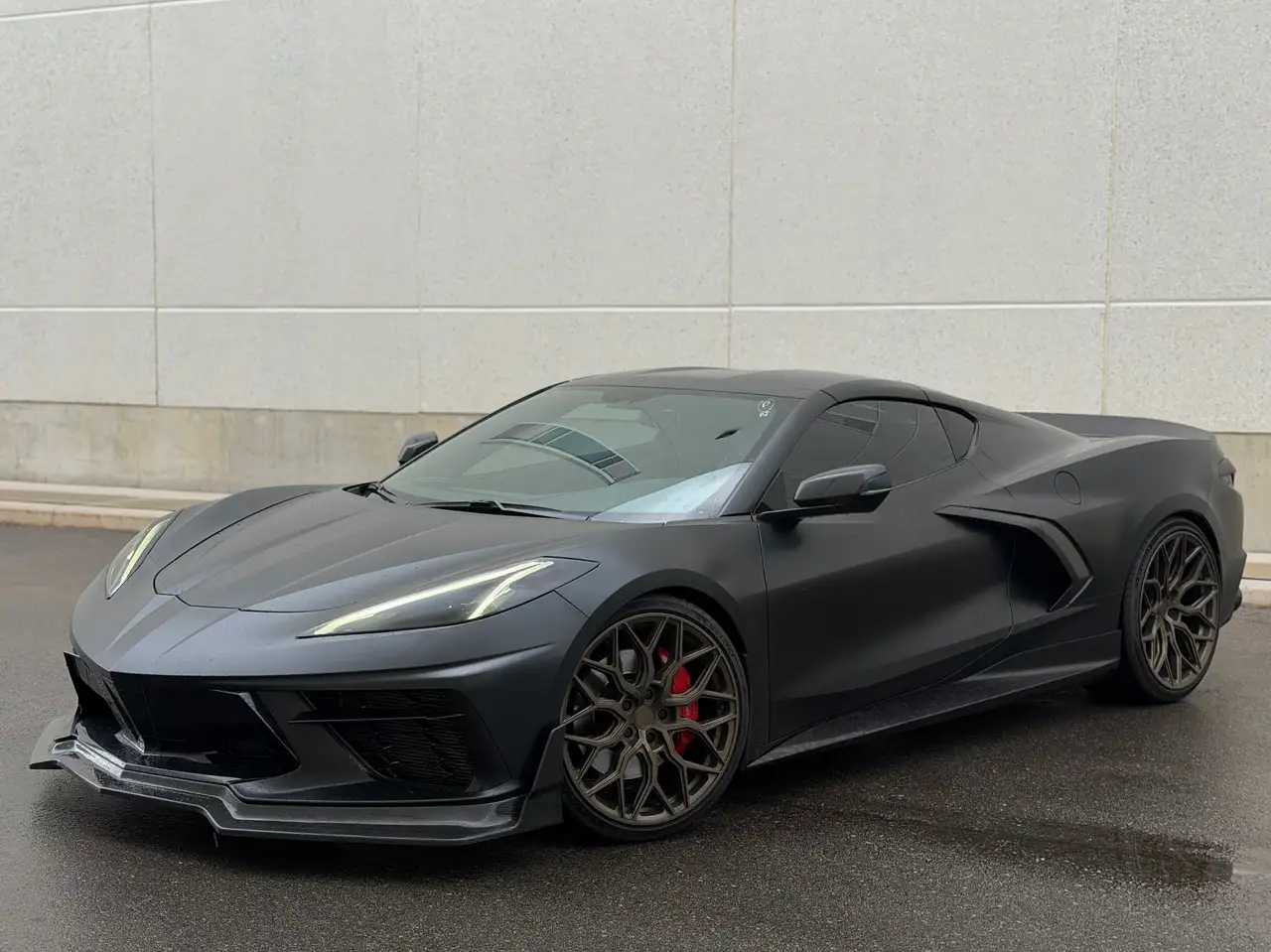 Chevrolet Corvette - Image 1