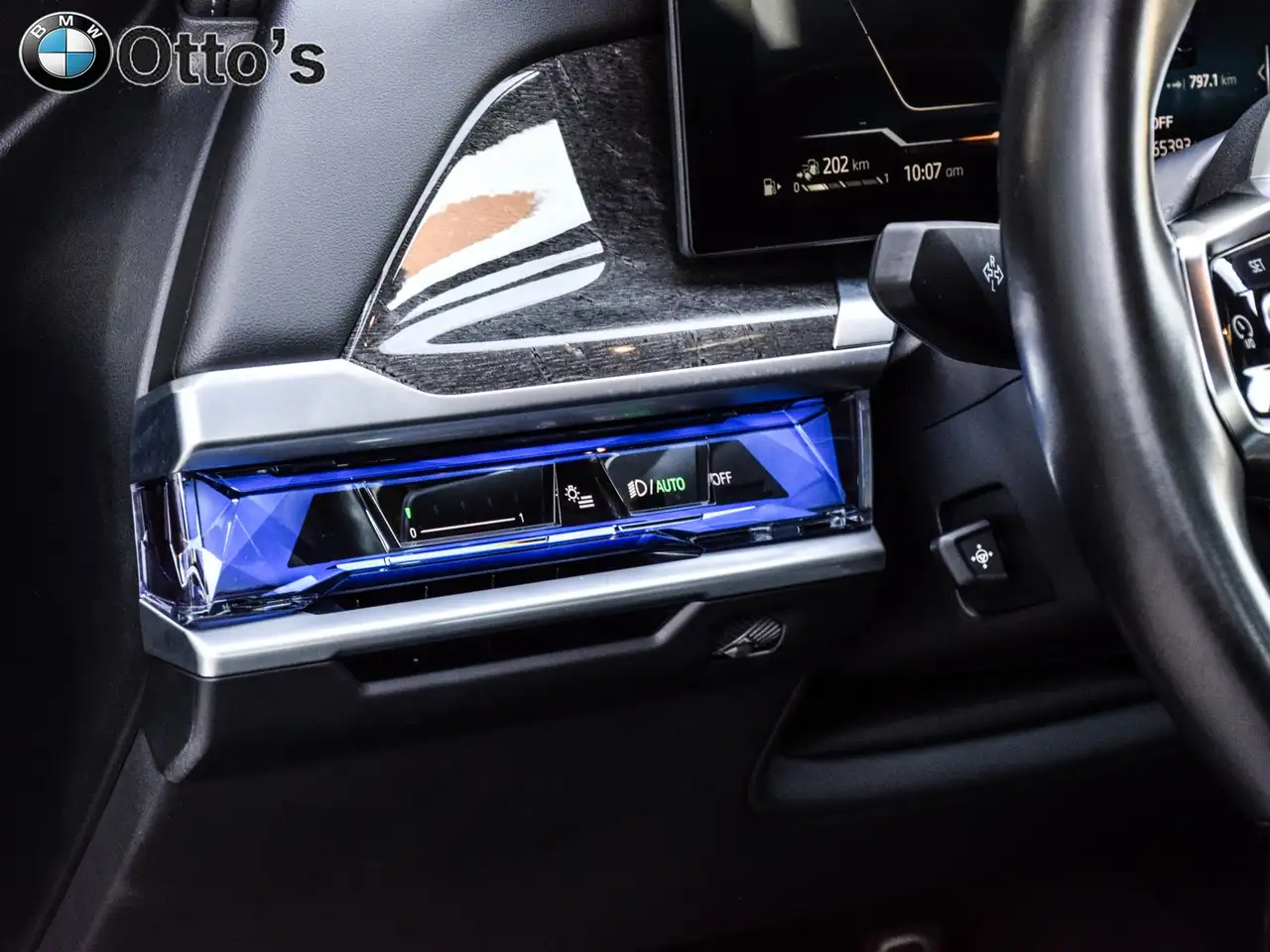 BMW 7 Series - Image 27