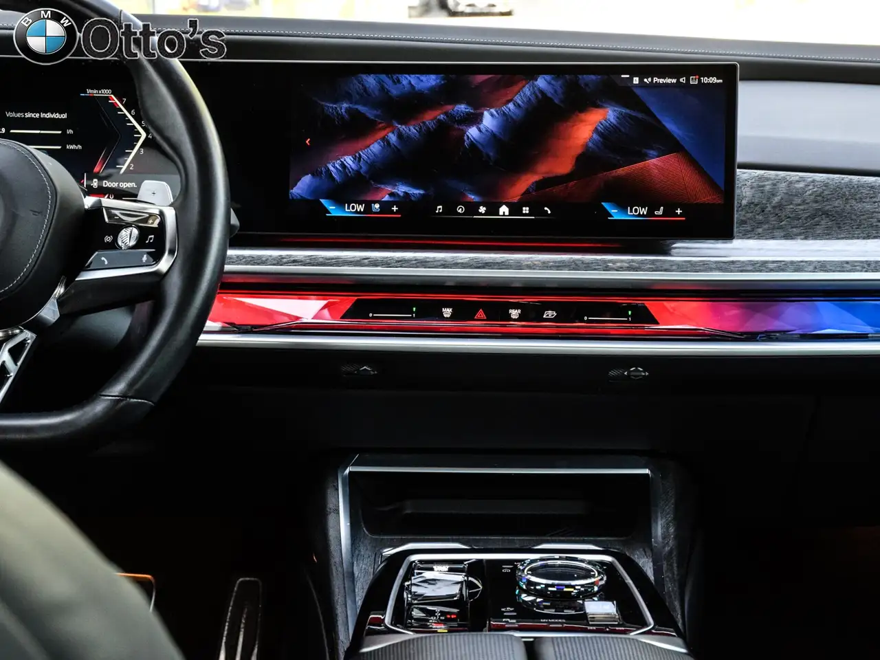 BMW 7 Series - Image 19