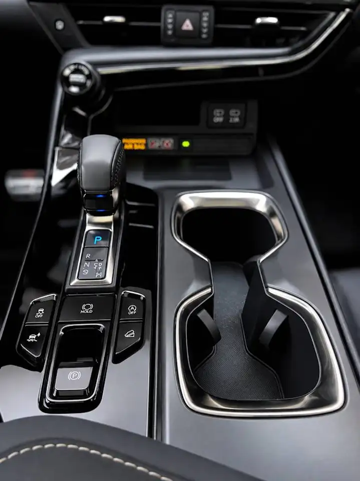 Lexus NX - Image 19