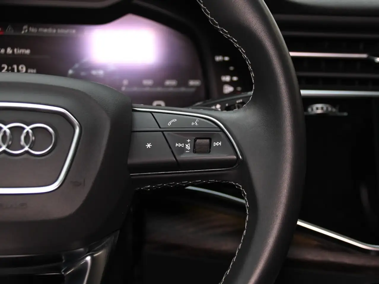 Audi Q8 - Image 15