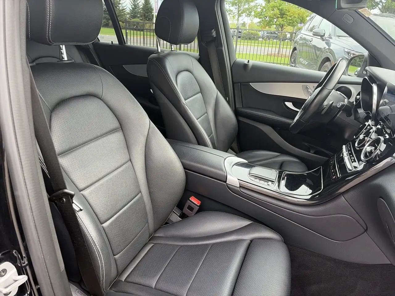 Mercedes-Benz GLC - Image 34