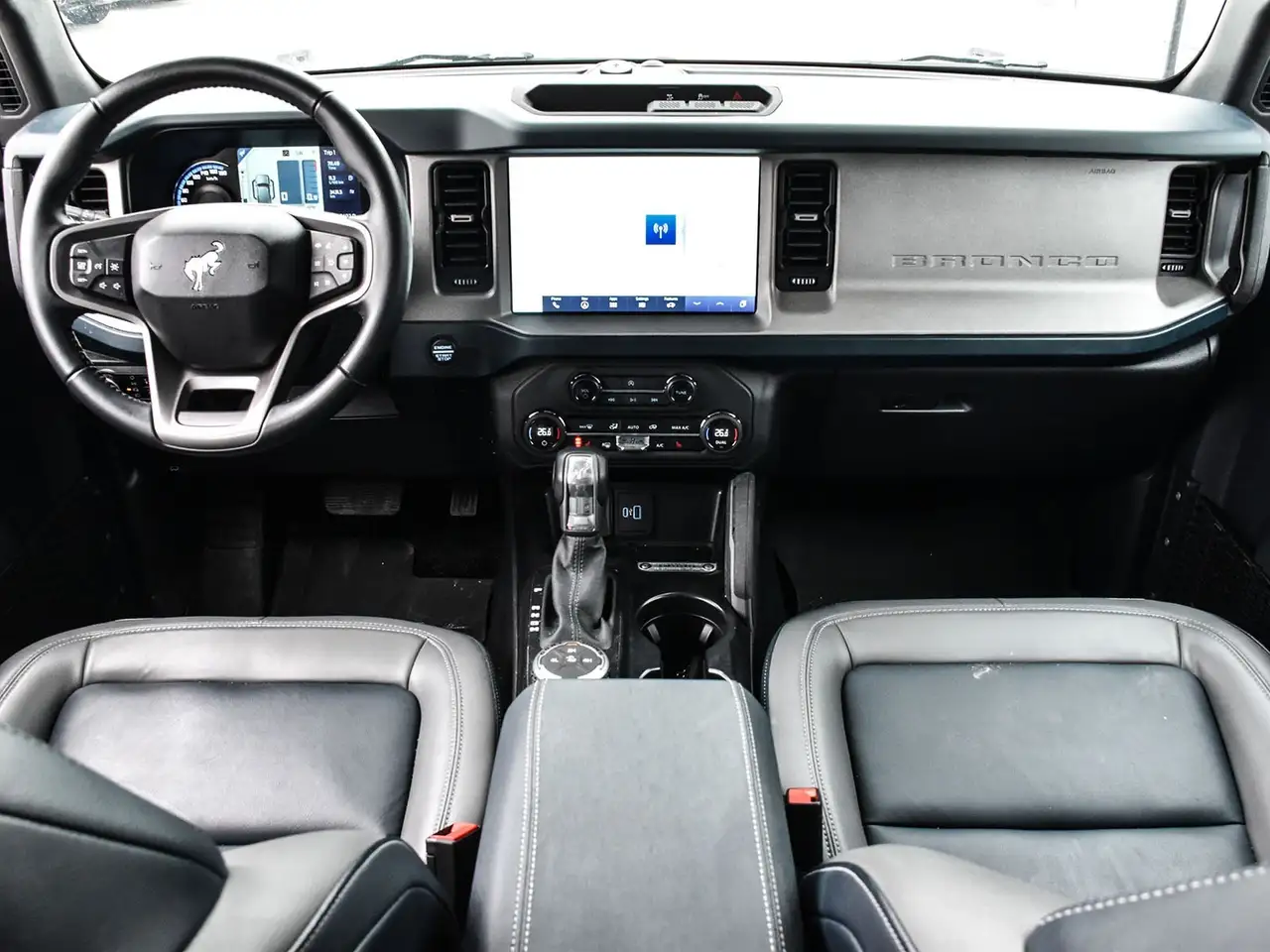 Ford Bronco - Image 16