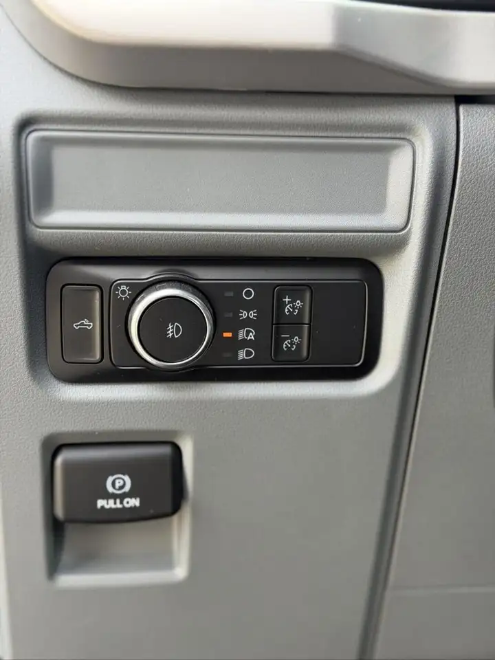 Ford F-150 - Image 9