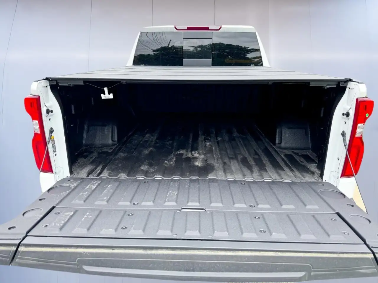 Chevrolet Silverado 1500 - Image 31