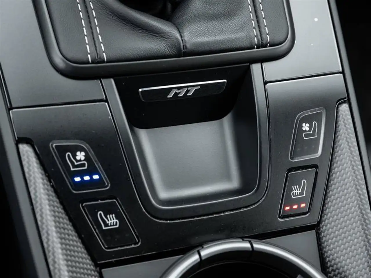 Porsche 911 - Image 35