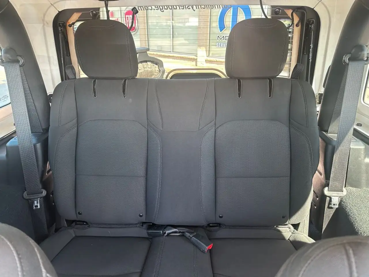 Jeep Wrangler - Image 19