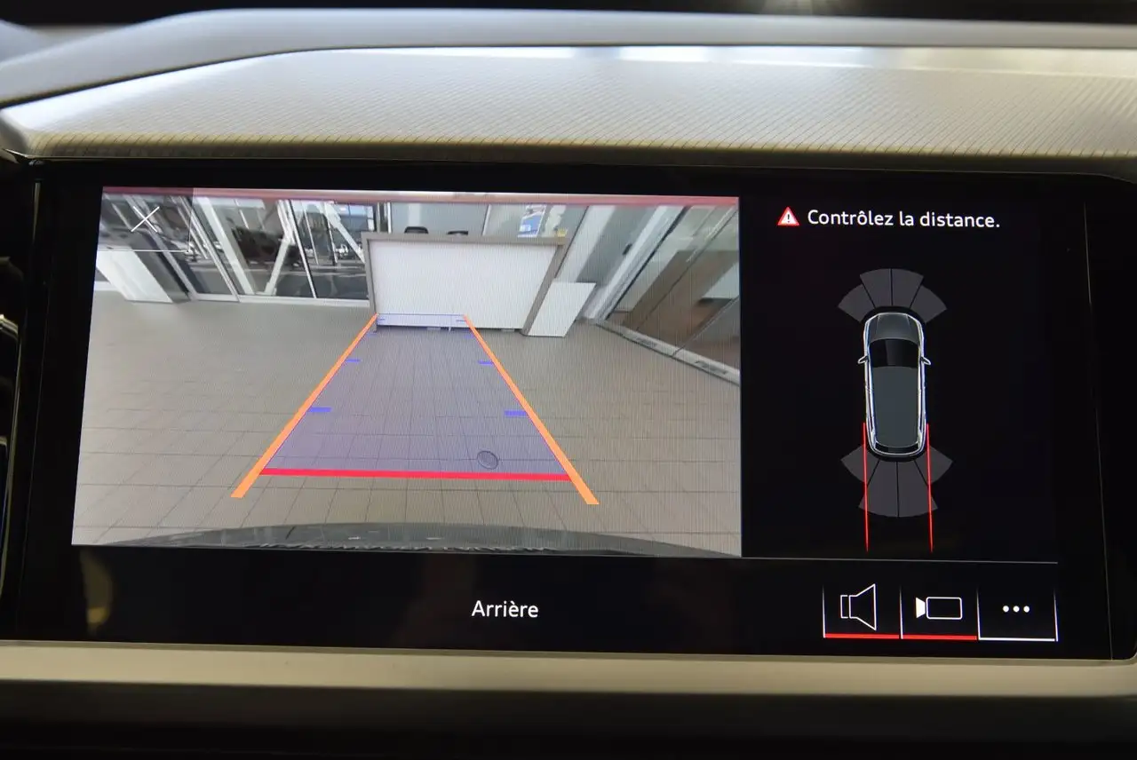 Audi Q4 e-tron - Image 17