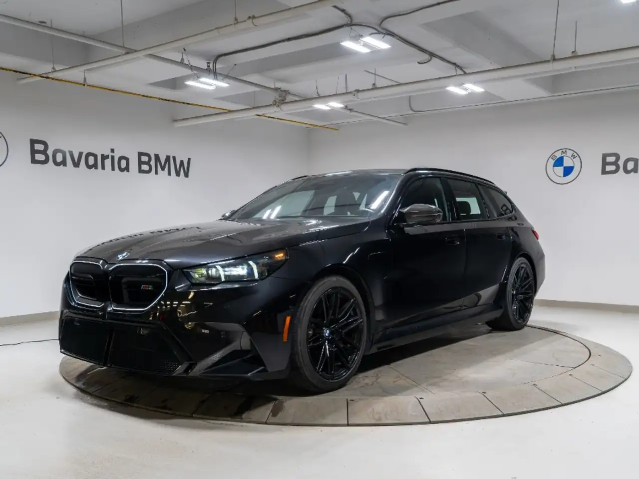 BMW M5 - Image 1