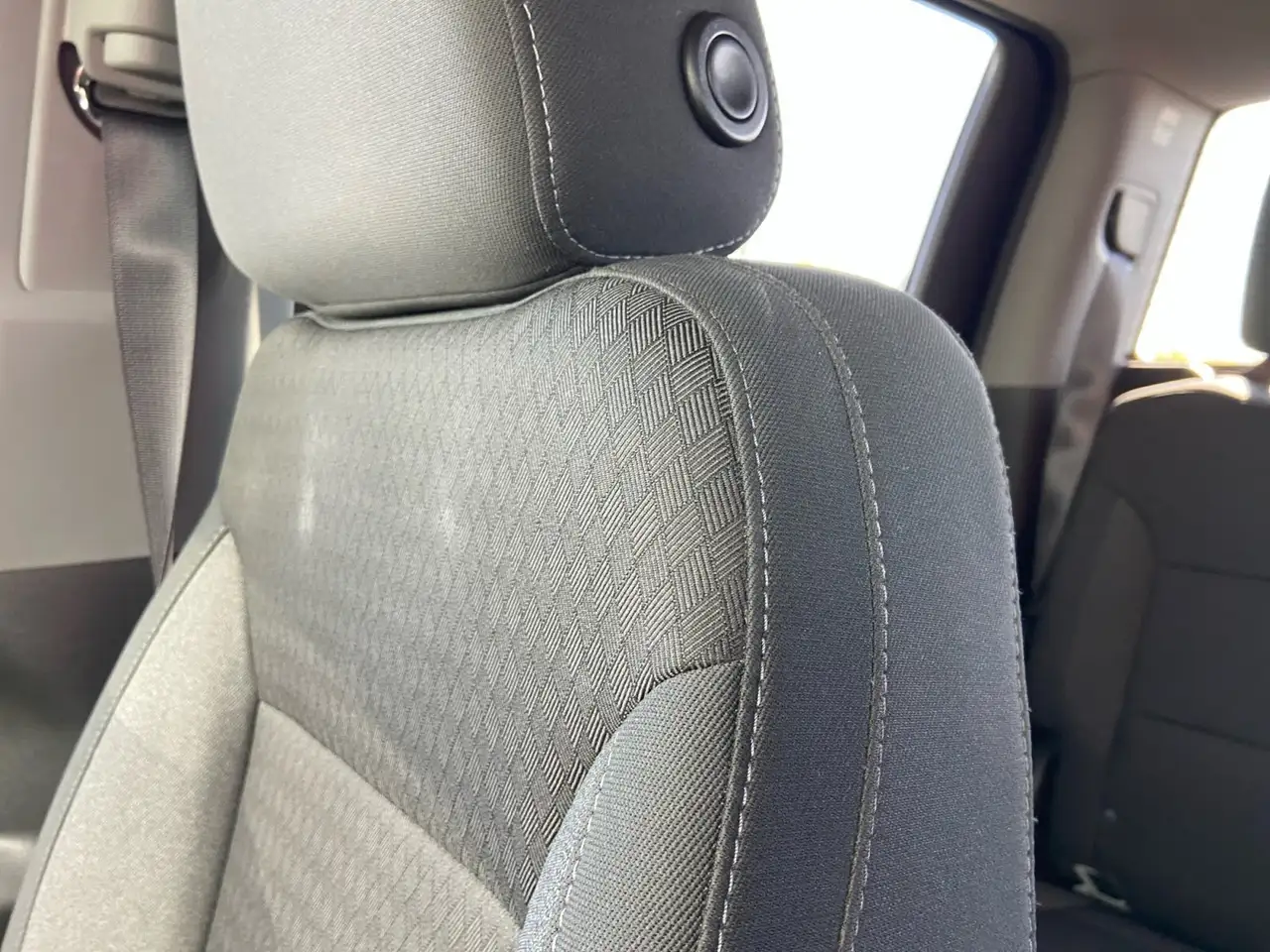 Chevrolet Silverado 1500 - Image 22