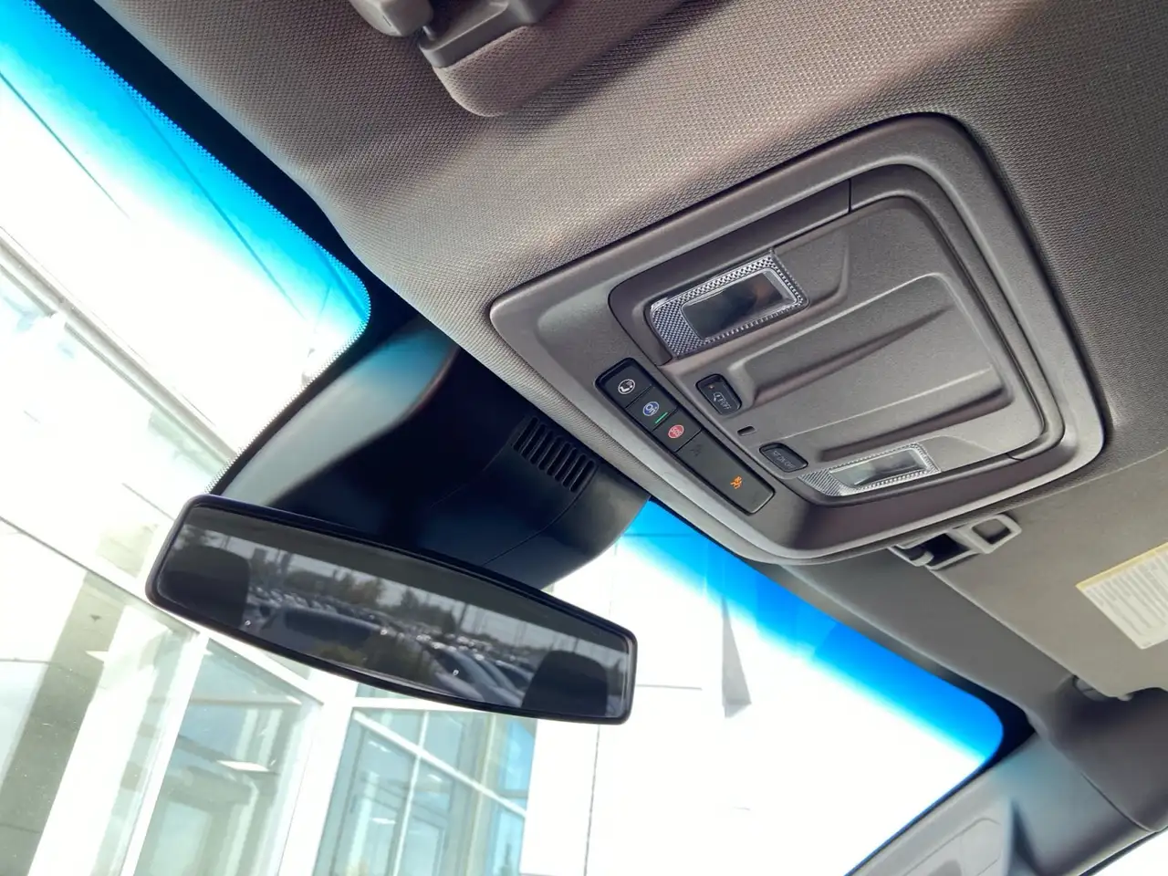 Chevrolet Silverado 1500 - Image 23