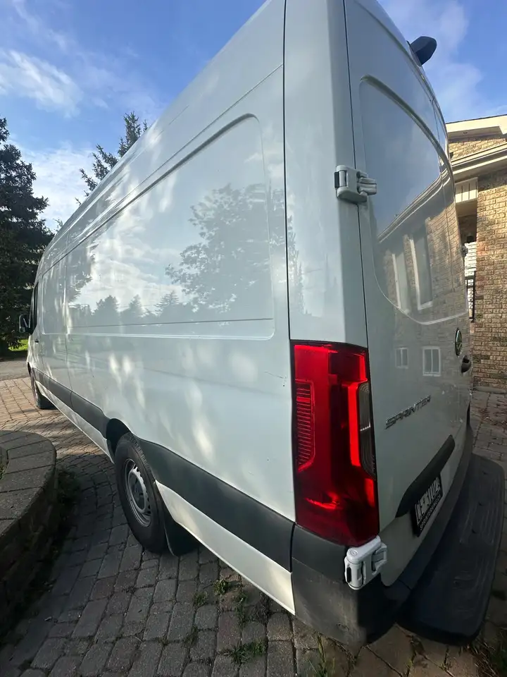 Mercedes-Benz Sprinter - Image 1