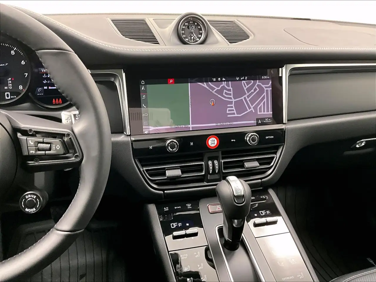 Porsche Macan - Image 23