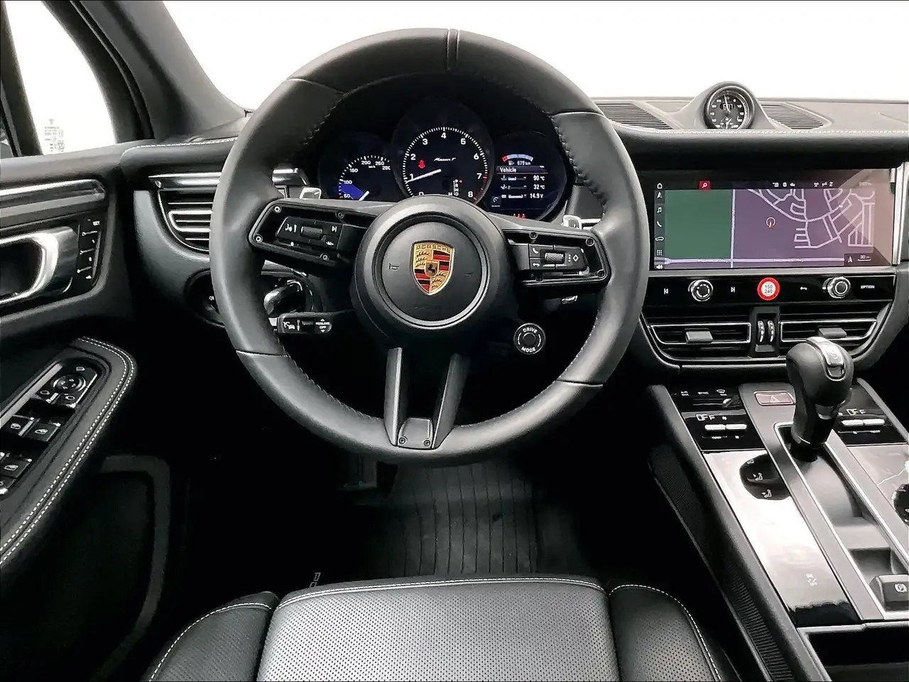 Porsche Macan - Image 10