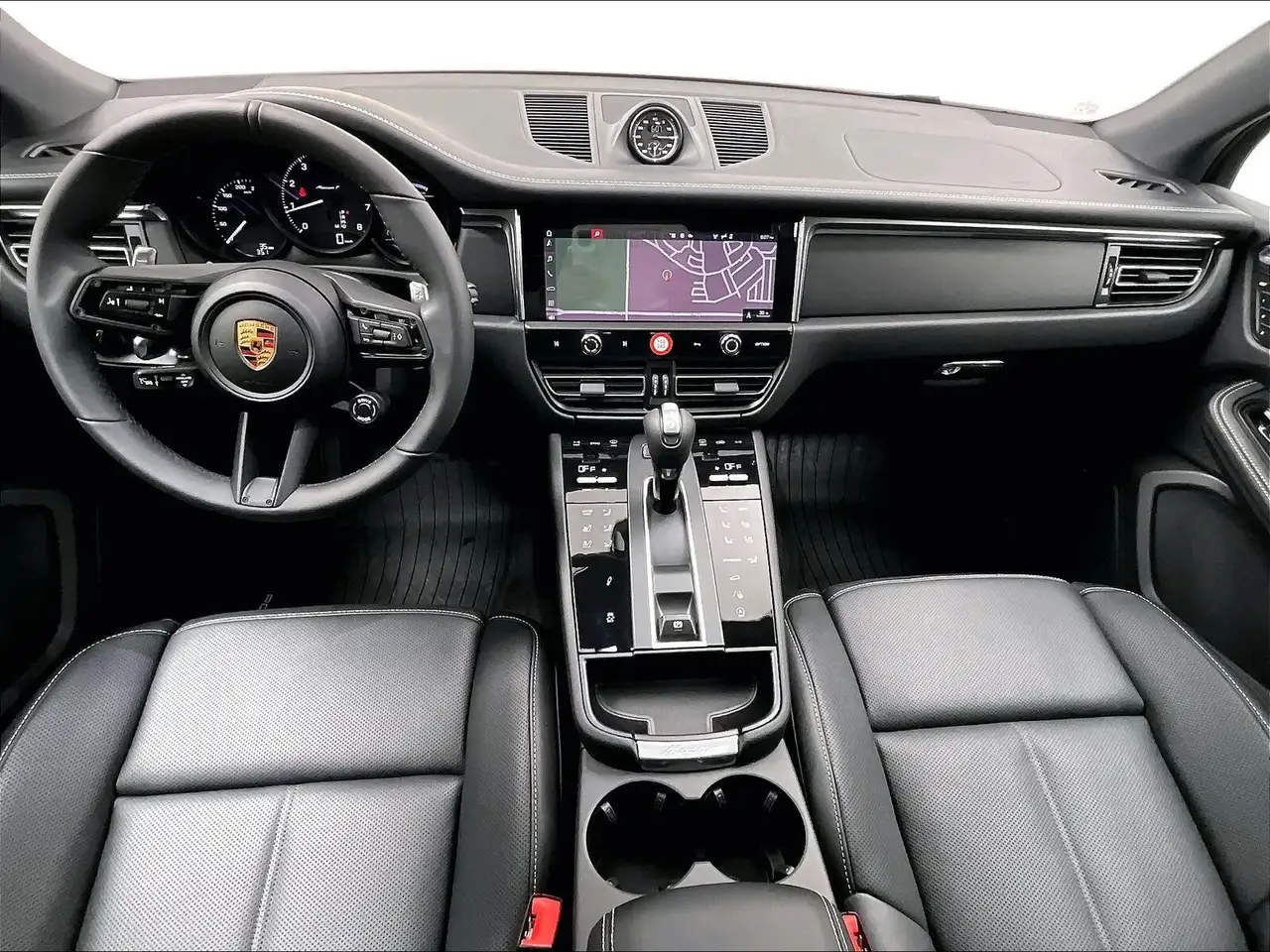 Porsche Macan - Image 11